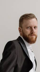 Константин Большаков «Рэд Флаг»