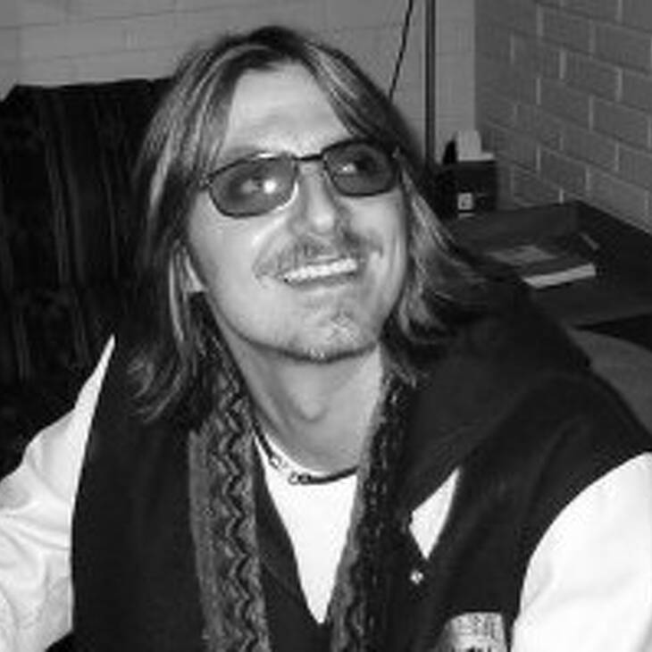 mitch_hedberg-logo